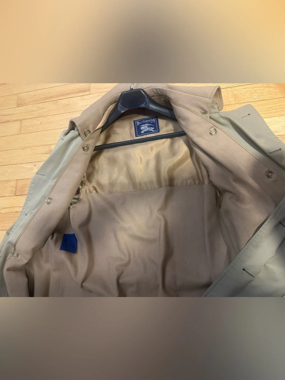 Burberry Beige Men’s Trench Coat with Branded Label Size 40 Regular